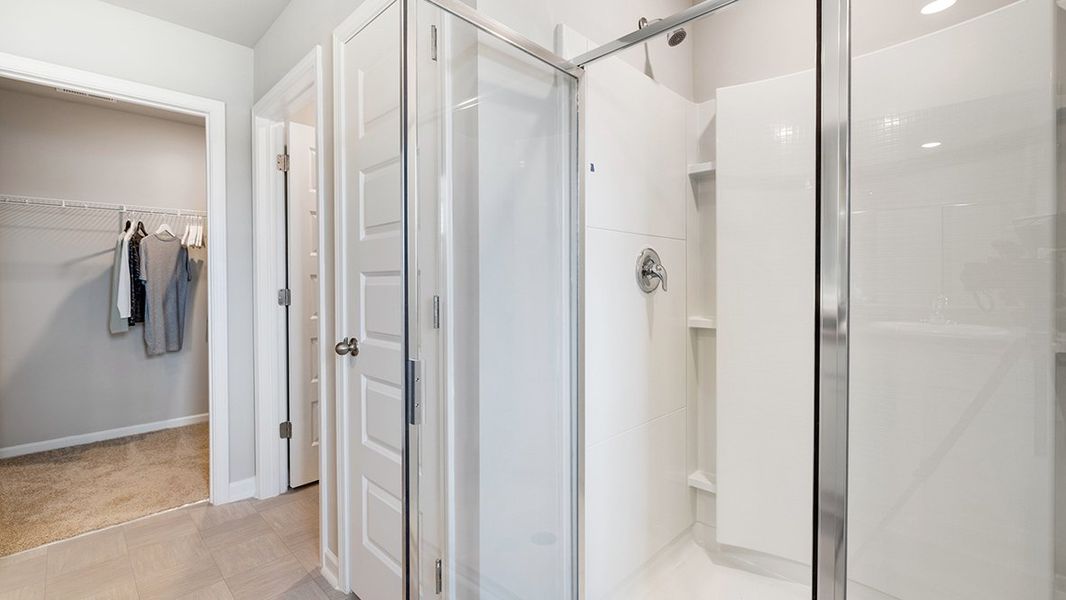 Representative unfurnished interior of a home built from the Hayden by D.R. Horton in Estates at Deer Hollow, Grovetown (Image 20).
