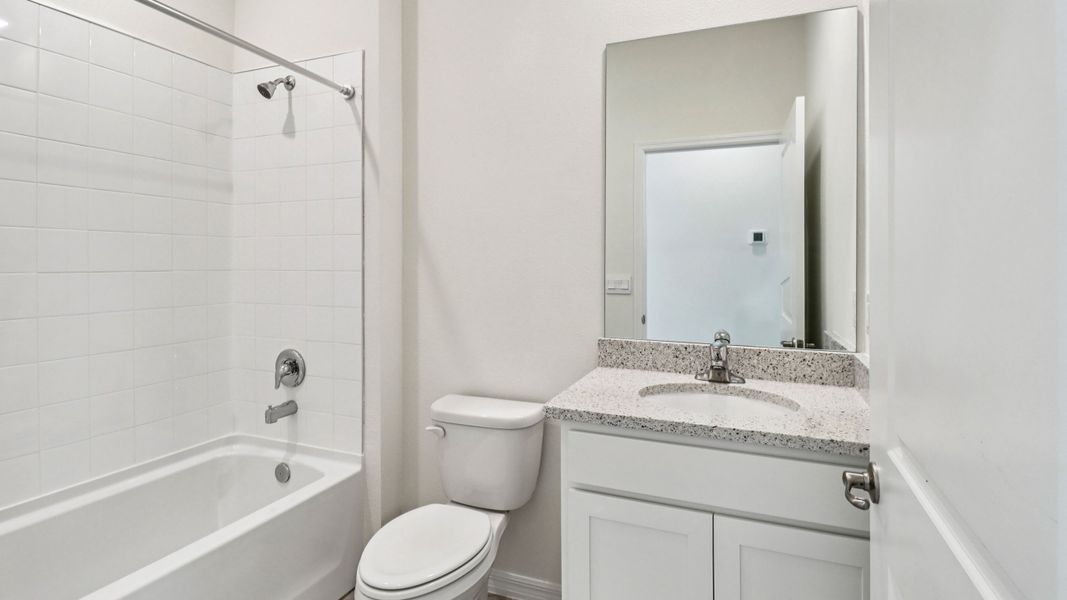Representative furnished interior of a home built from the Jennings by D.R. Horton in Ocala Preserve, Ocala (Image 13).