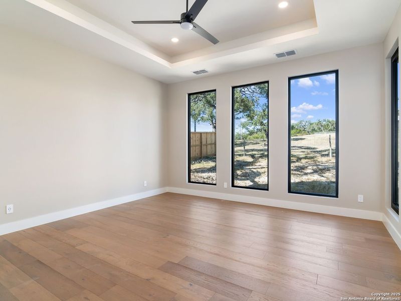 Spacious, unfurnished interior of a new home in , Boerne (Image 37).