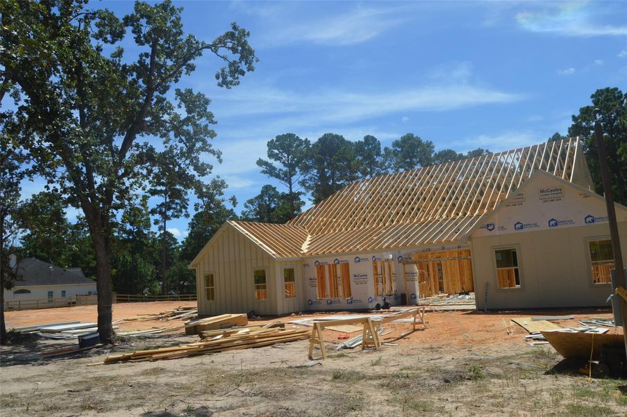 Beautiful, designed, spacious and ready to welcome you HOME!