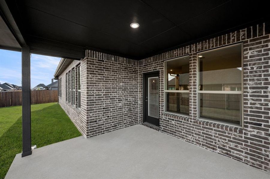 901 Meadowview- Back-1