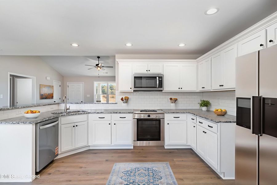 dsc08211-edit_439 - Kitchen - Standard -