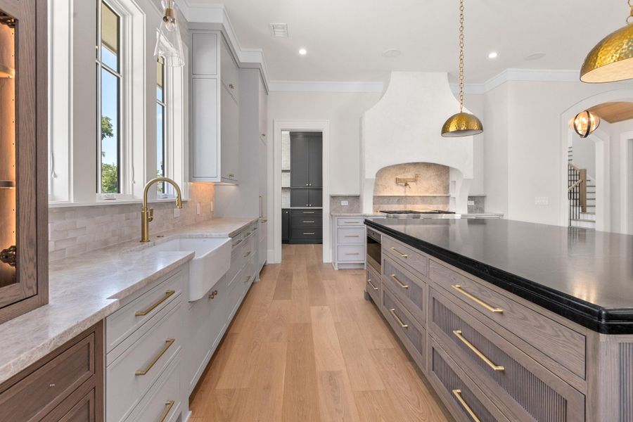 Furnished interior view inside a new home in , Charleston (Image 17).