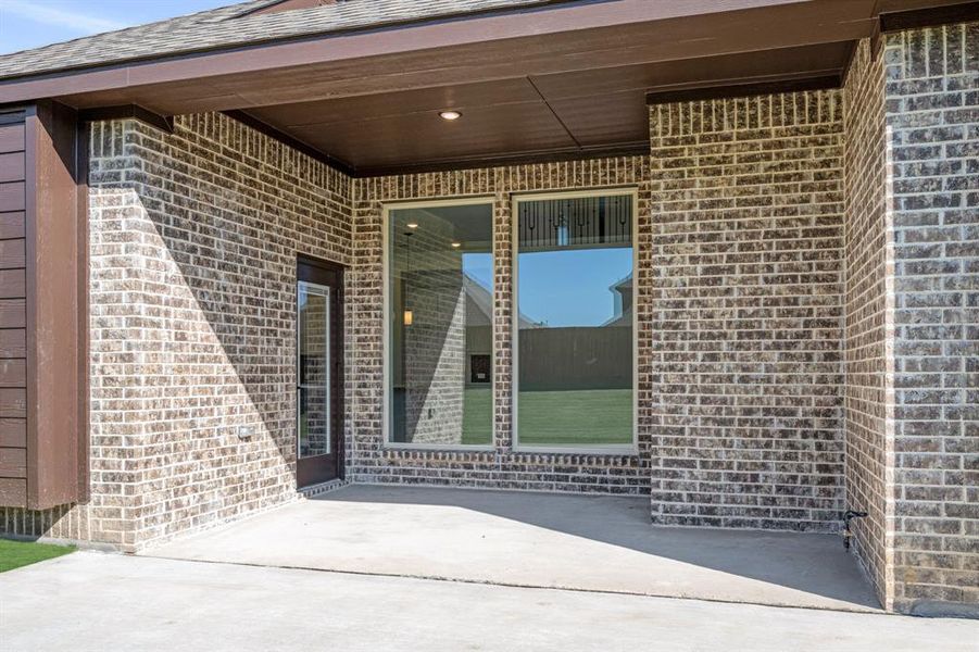 Exterior details and patio area of a home in Hampton Park, Glenn Heights (Image 4). Exterior details and patio area of a home in Hampton Park, Glenn Heights (Image 4).