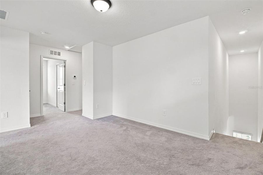 Spacious, unfurnished interior of a new home in Two Rivers, Zephyrhills (Image 26). Spacious, unfurnished interior of a new home in Two Rivers, Zephyrhills (Image 26).