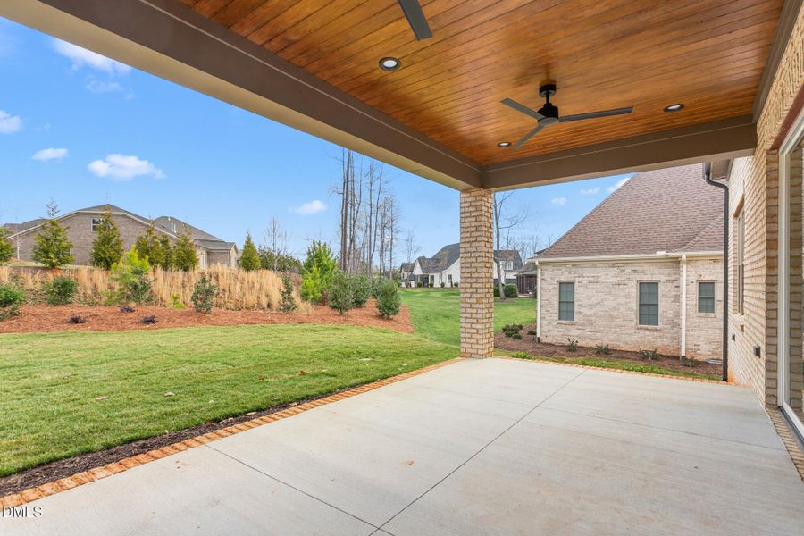 1150 Lochshire Drive-44