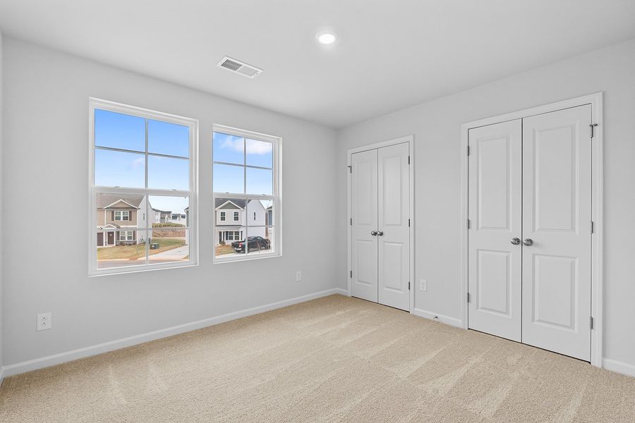 Spacious, unfurnished interior of a new home in Bell West, Kernersville (Image 31).