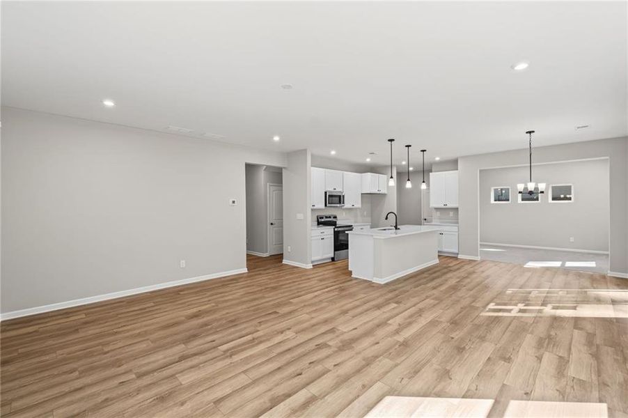 Spacious, unfurnished interior of a new home in Sage Woods, Dallas (Image 28).