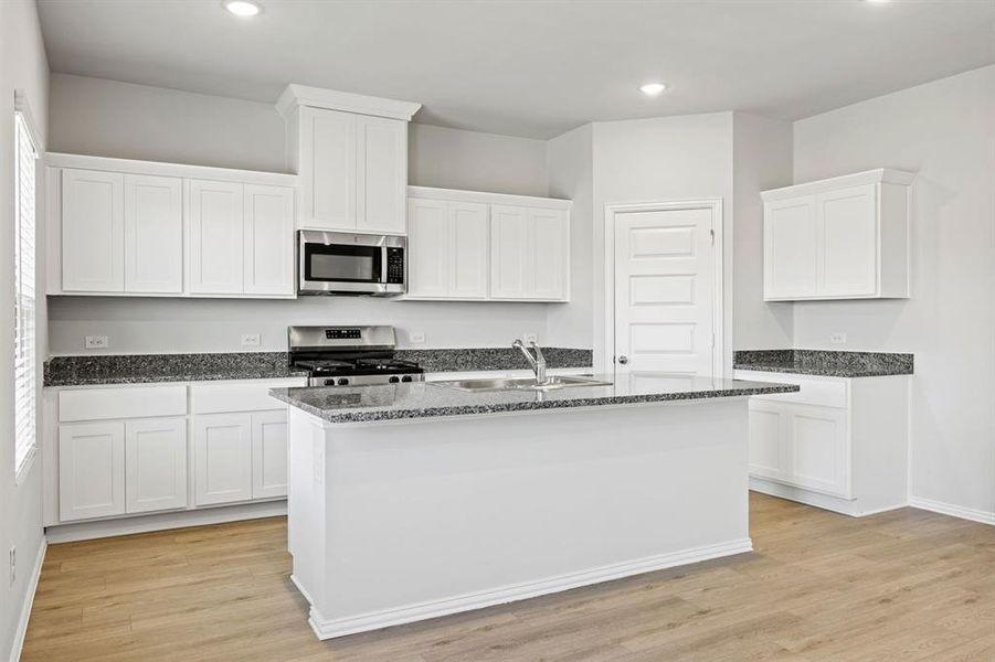 12-web-or-mls-606-ridgewood-dr 12-web-or-mls-606-ridgewood-dr