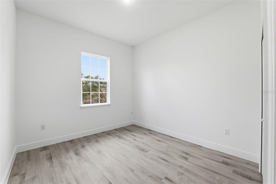 Spacious, unfurnished interior of a new home in , Ocala (Image 32).