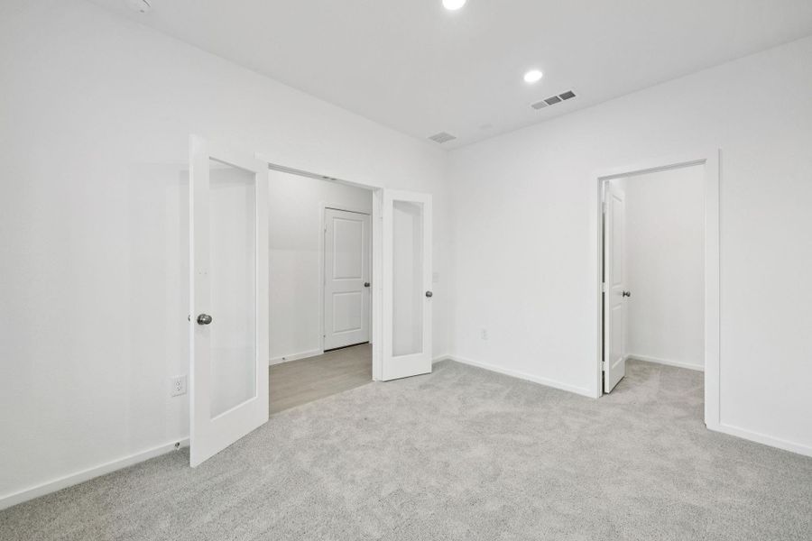 Spacious, unfurnished interior of a new home in Crosby Farms, Crosby (Image 33).