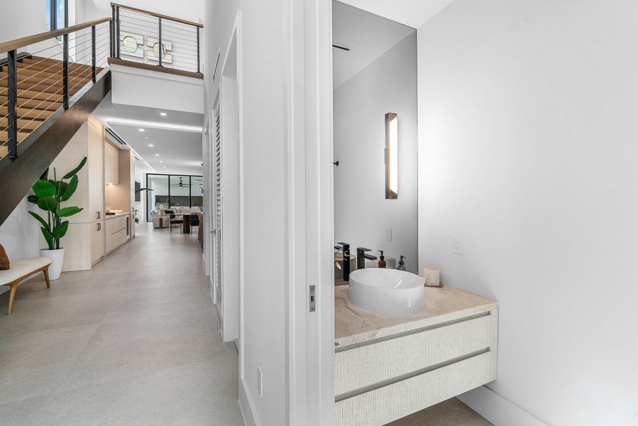 009-810PalmTrail-DelrayBeach-FL-33483-SM