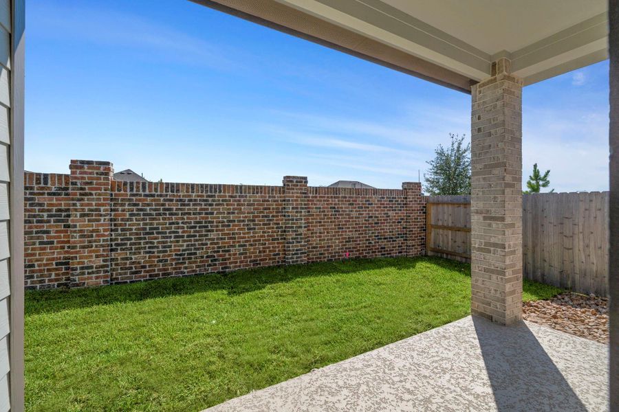 Exterior details and patio area of a home in Emory Glen, Magnolia (Image 24).