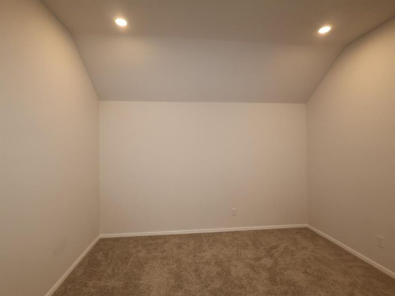 Spacious, unfurnished interior of a new home in The Preserve, Justin (Image 25).