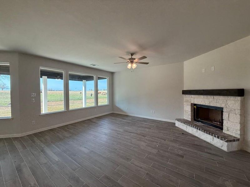 Spacious, unfurnished interior of a new home in Parker Heights, Valley View (Image 11).
