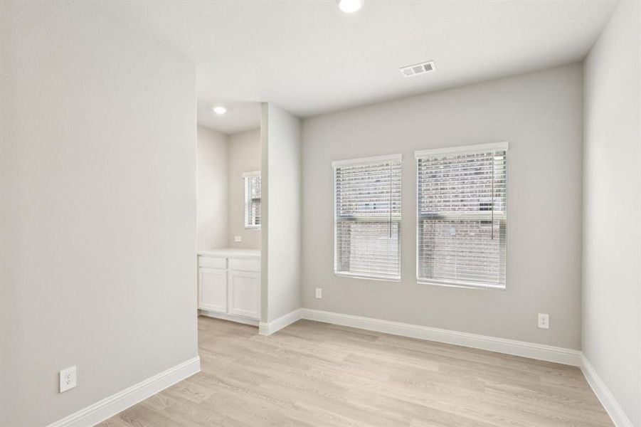 Photo is not of the actual home, but is an inspirational photo of builder’s model home and may depict options, furnishings, and/or decorator features that are not included. Photo is not of the actual home, but is an inspirational photo of builder’s model home and may depict options, furnishings, and/or decorator features that are not included.