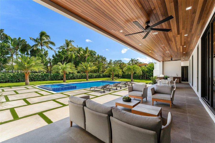 Exterior details and patio area of a home in , Pinecrest (Image 34).