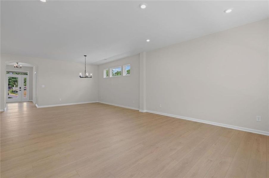 Spacious, unfurnished interior of a new home in Easton Park, Dallas (Image 38). Spacious, unfurnished interior of a new home in Easton Park, Dallas (Image 38).