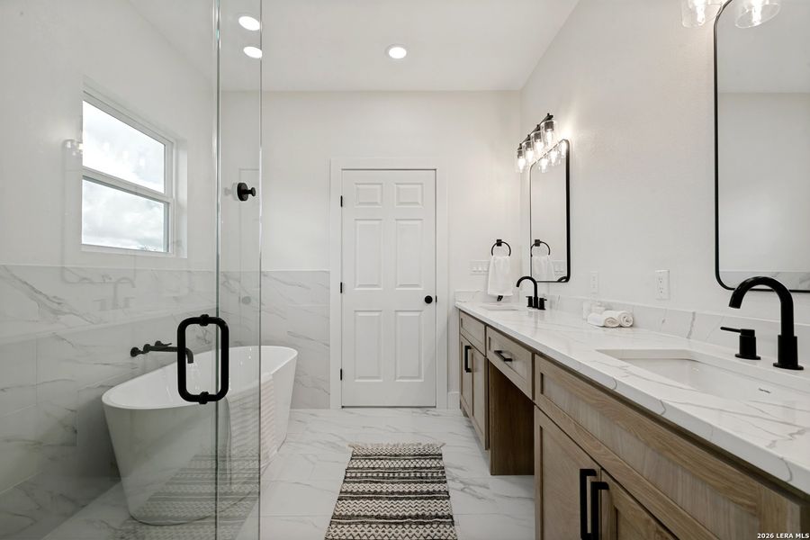 Furnished interior view inside a new home in , Atascosa (Image 5).