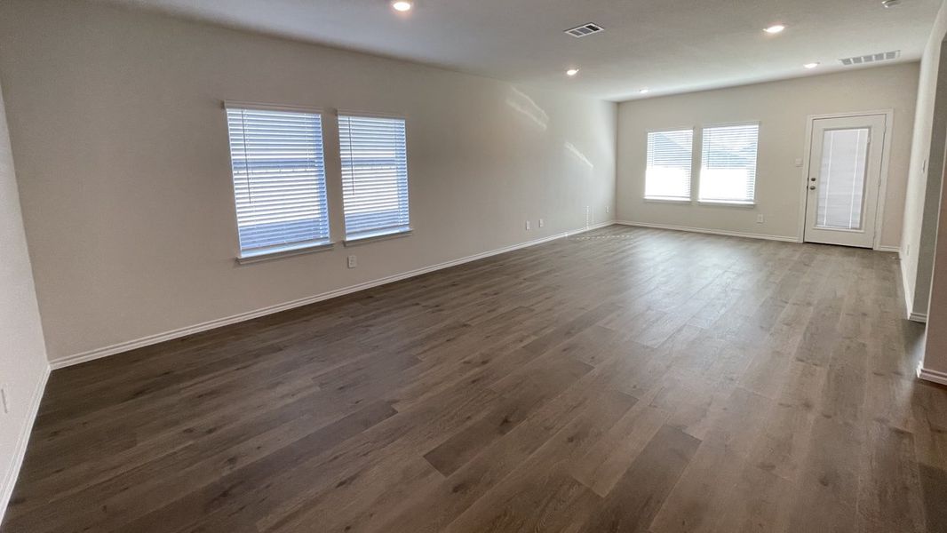 Representative unfurnished interior of a home built from the Peterson by D.R. Horton in Sweetwater Springs, Sherman (Image 7).