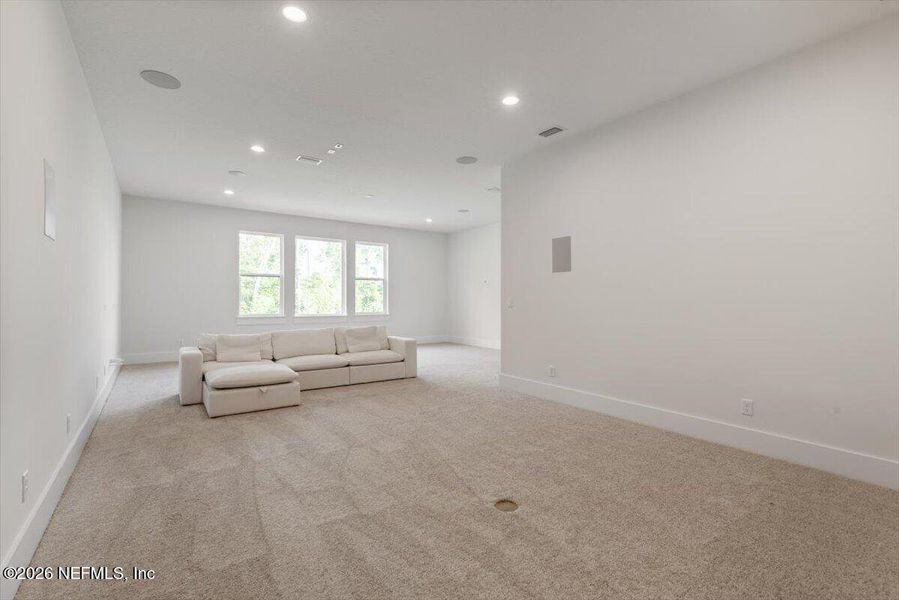 Spacious, unfurnished interior of a new home in Tamaya, Jacksonville (Image 69).