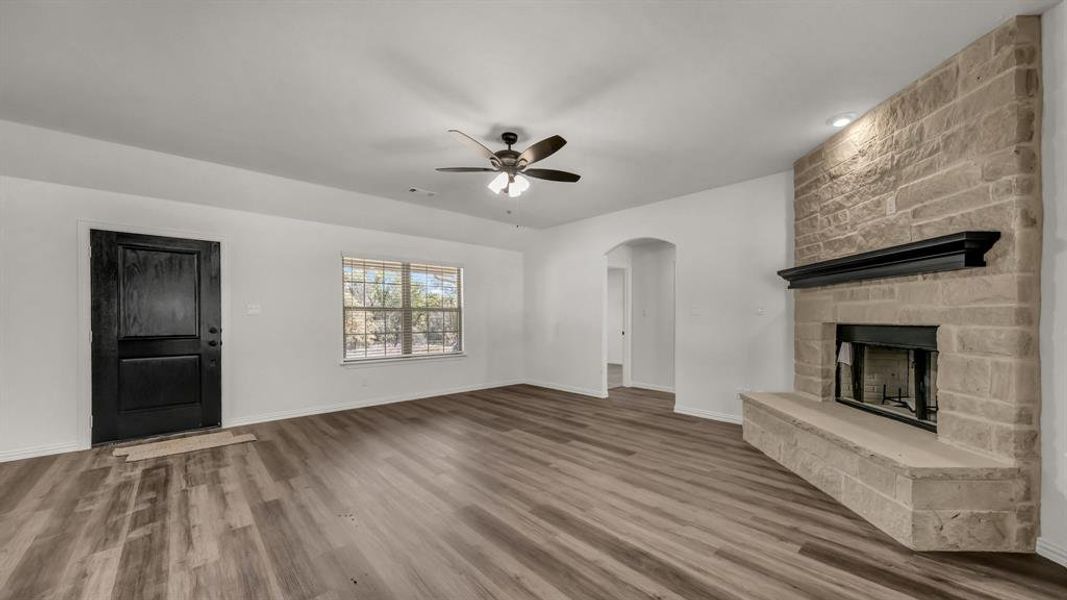 Spacious, unfurnished interior of a new home in , Poolville (Image 28).