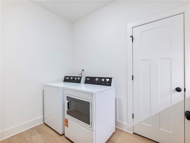 Close-up of interior finishes inside a home in , Gillsville (Image 23).
