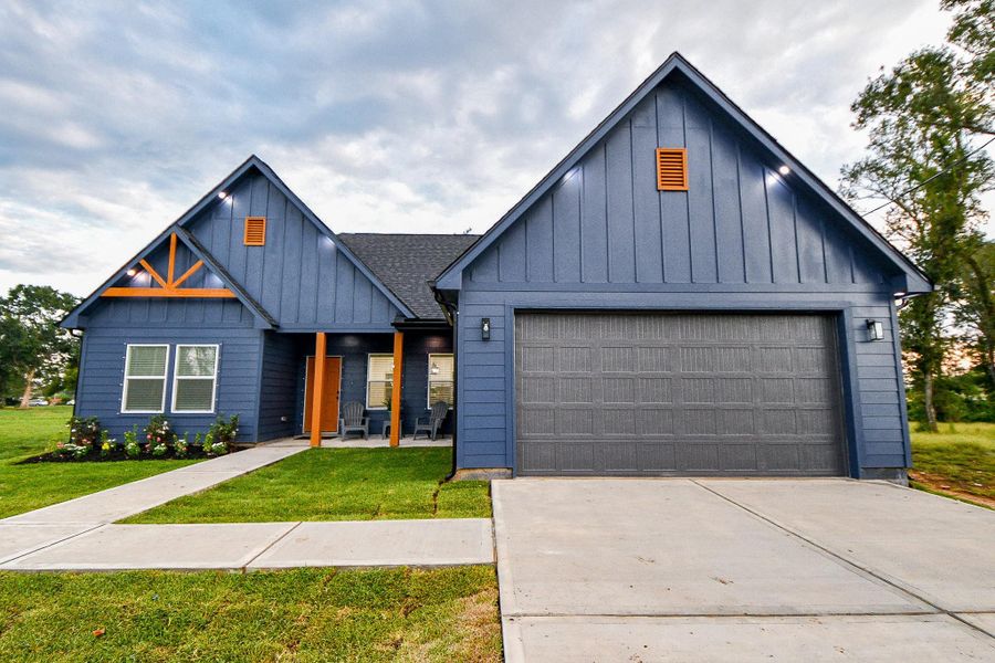 Front exterior of a new home in , West Columbia, TX, highlighting curb appeal (Image 20). Front exterior of a new home in , West Columbia, TX, highlighting curb appeal (Image 20).