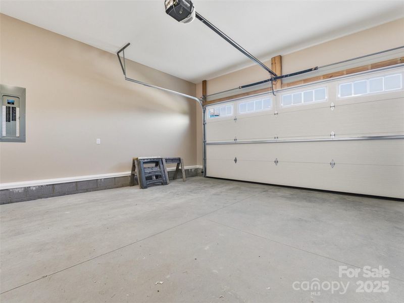 Image 28 of a home in .