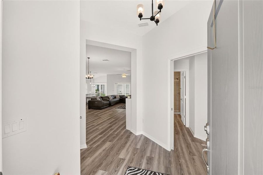 Spacious, unfurnished interior of a new home in , The Villages (Image 25).