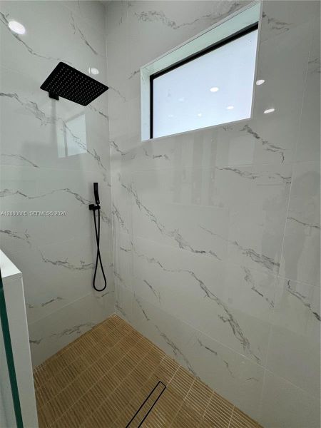 Close-up of interior finishes inside a home in , Lehigh Acres (Image 11).