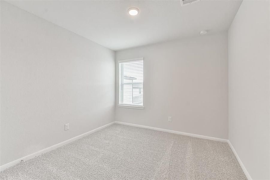 Spacious, unfurnished interior of a new home in Lakes at Black Oak, Magnolia (Image 58).