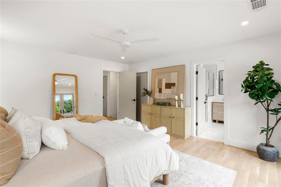 Furnished interior view inside a new home in , Atlanta (Image 13).