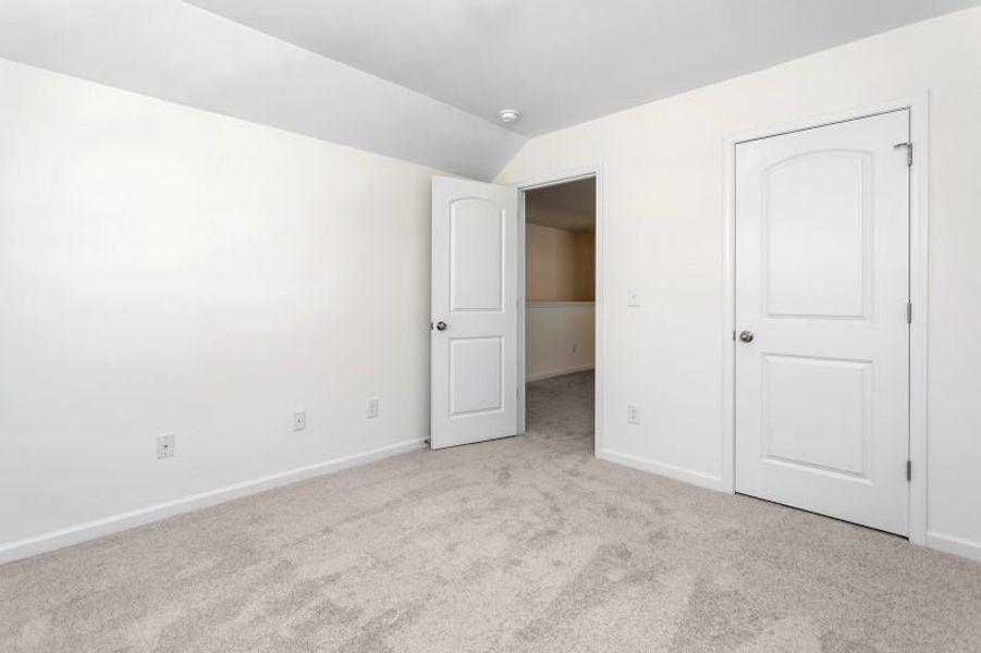Spacious, unfurnished interior of a new home in Avondale, Greensboro (Image 37). Spacious, unfurnished interior of a new home in Avondale, Greensboro (Image 37).
