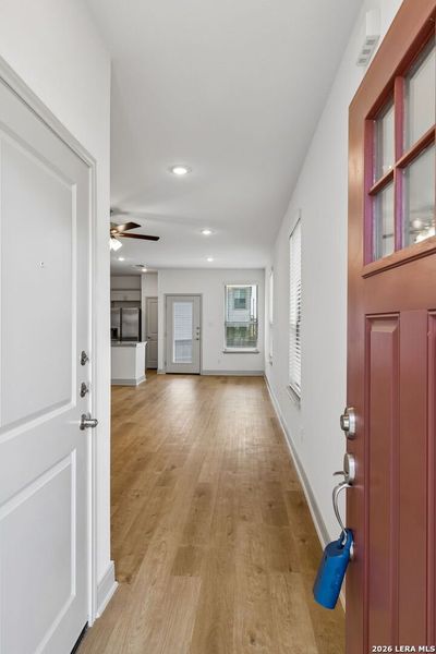 Spacious, unfurnished interior of a new home in Magnolia Village North, San Antonio (Image 30).