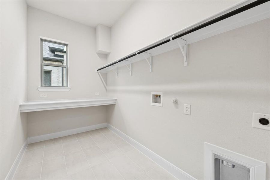 Spacious, unfurnished interior of a new home in South Pointe Cottage Series, Mansfield (Image 22). Spacious, unfurnished interior of a new home in South Pointe Cottage Series, Mansfield (Image 22).