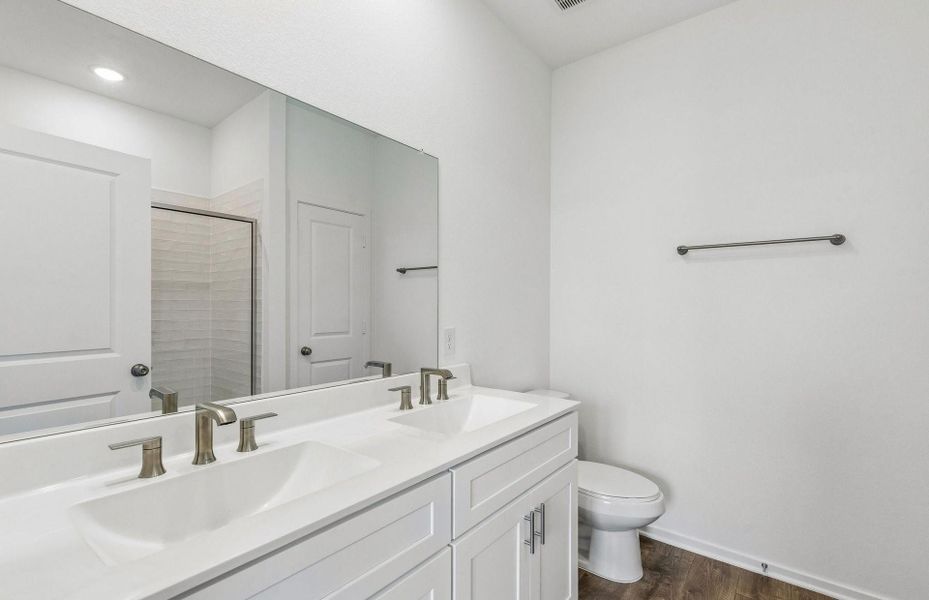 Furnished interior view inside a new home in Stokesbury, Waller (Image 11).