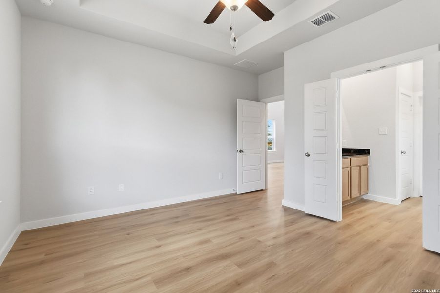 Spacious, unfurnished interior of a new home in Timber Creek, San Antonio (Image 20). Spacious, unfurnished interior of a new home in Timber Creek, San Antonio (Image 20).
