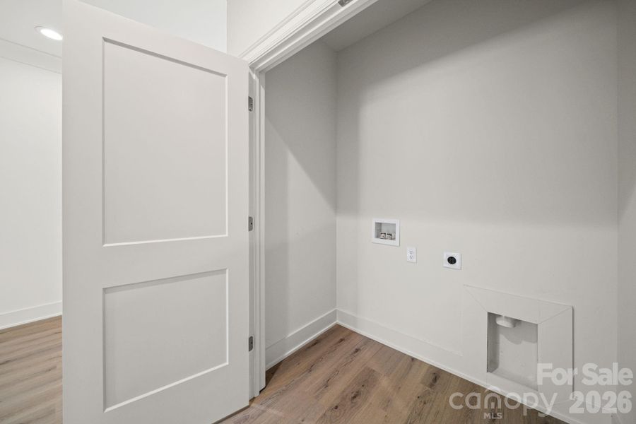 Spacious, unfurnished interior of a new home in , Charlotte (Image 31).