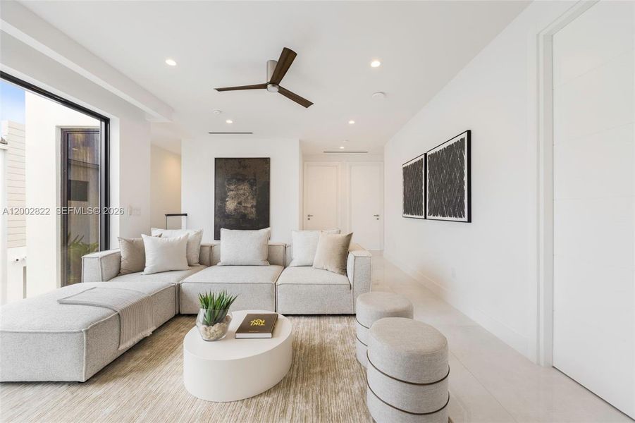 Furnished interior view inside a new home in , Fort Lauderdale (Image 10).