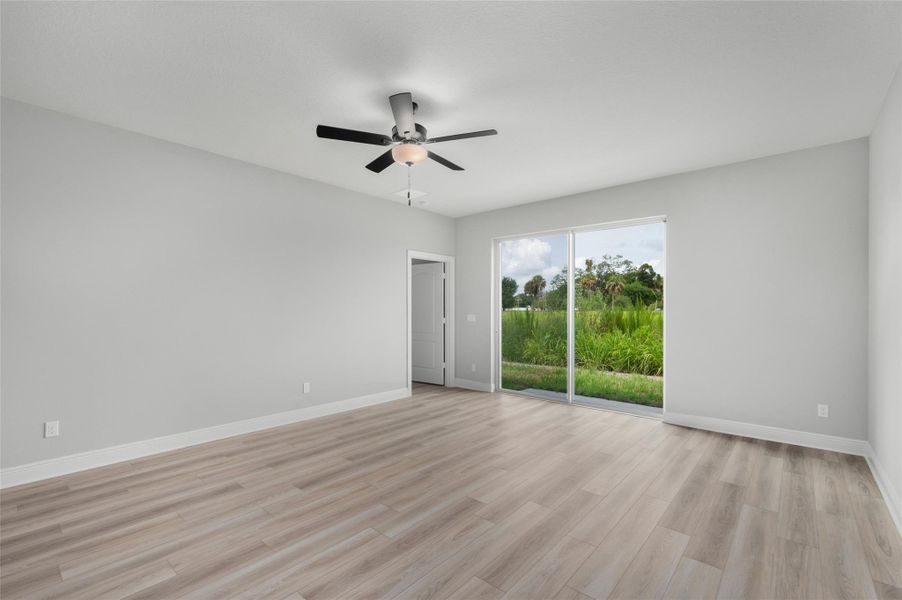 Spacious, unfurnished interior of a new home in Celebration Pointe, Fort Pierce (Image 10).