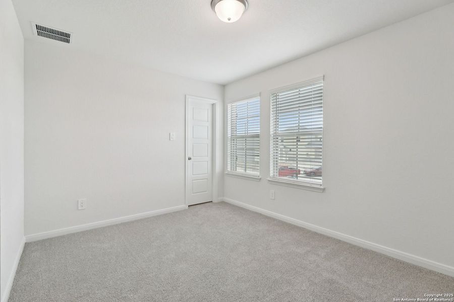 Spacious, unfurnished interior of a new home in Royal Crest, San Antonio (Image 20). Spacious, unfurnished interior of a new home in Royal Crest, San Antonio (Image 20).