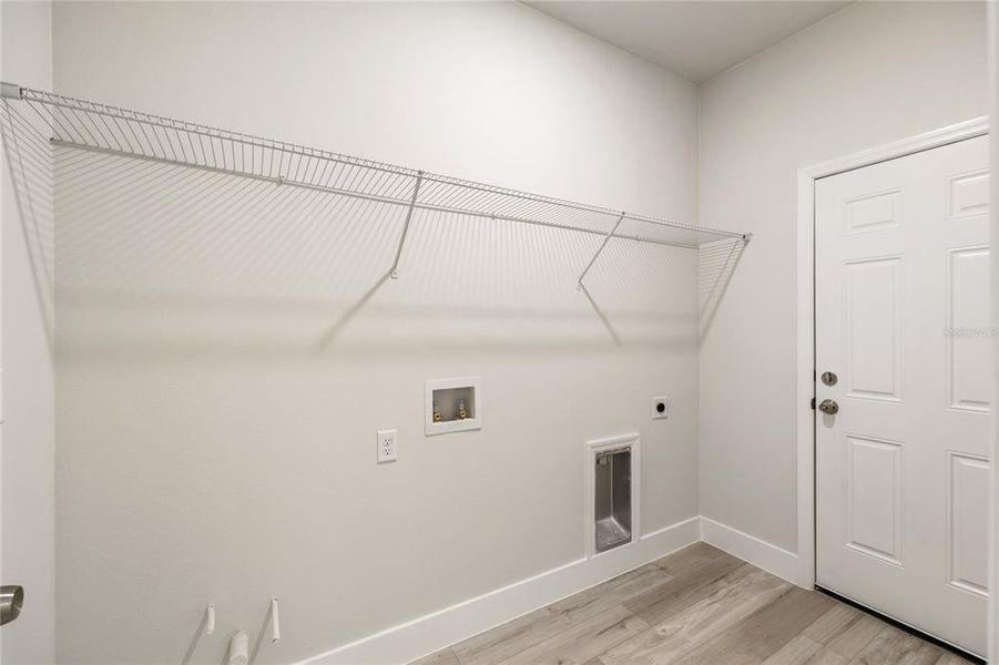 Spacious, unfurnished interior of a new home in , Citrus Springs (Image 19).