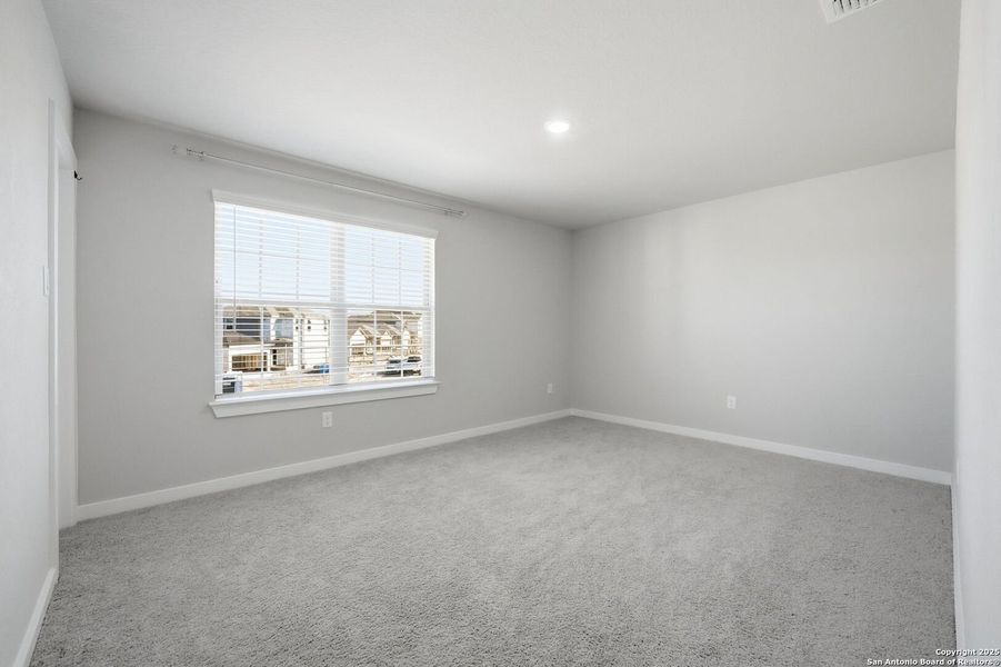 Spacious, unfurnished interior of a new home in Morgan Meadows, San Antonio (Image 16).