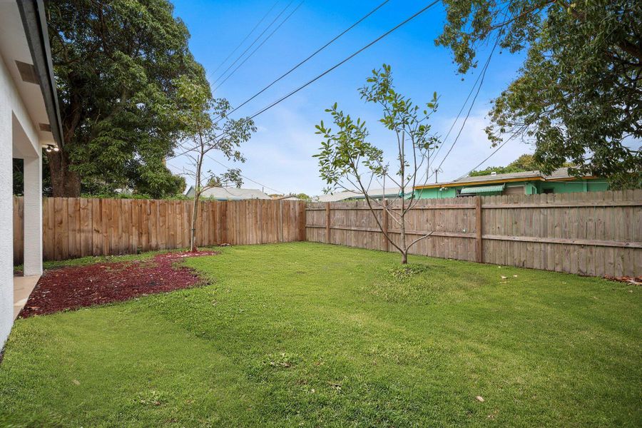 633 55th Street - 7.jpg-SMALL 633 55th Street - 7.jpg-SMALL