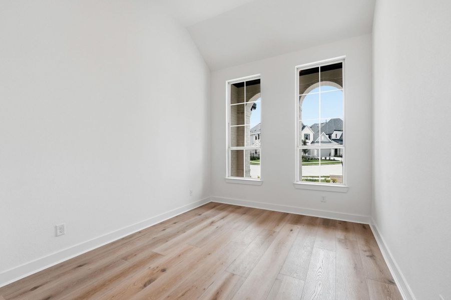 Additional bedroom