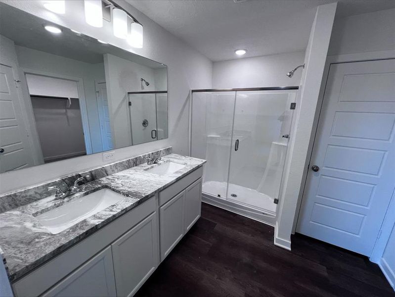 Furnished interior view inside a new home in Sterling Ridge, Huntsville (Image 8).