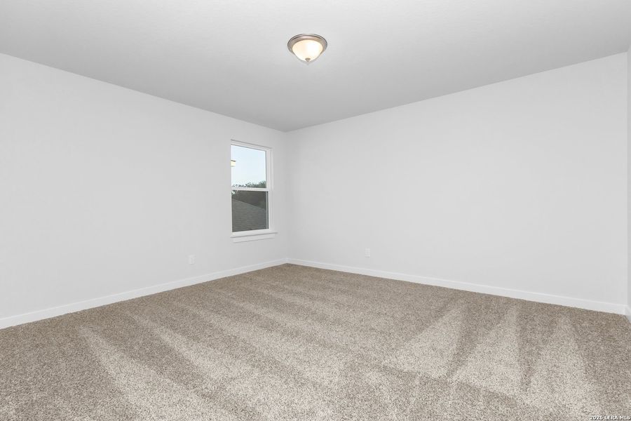 Spacious, unfurnished interior of a new home in , San Antonio (Image 17).