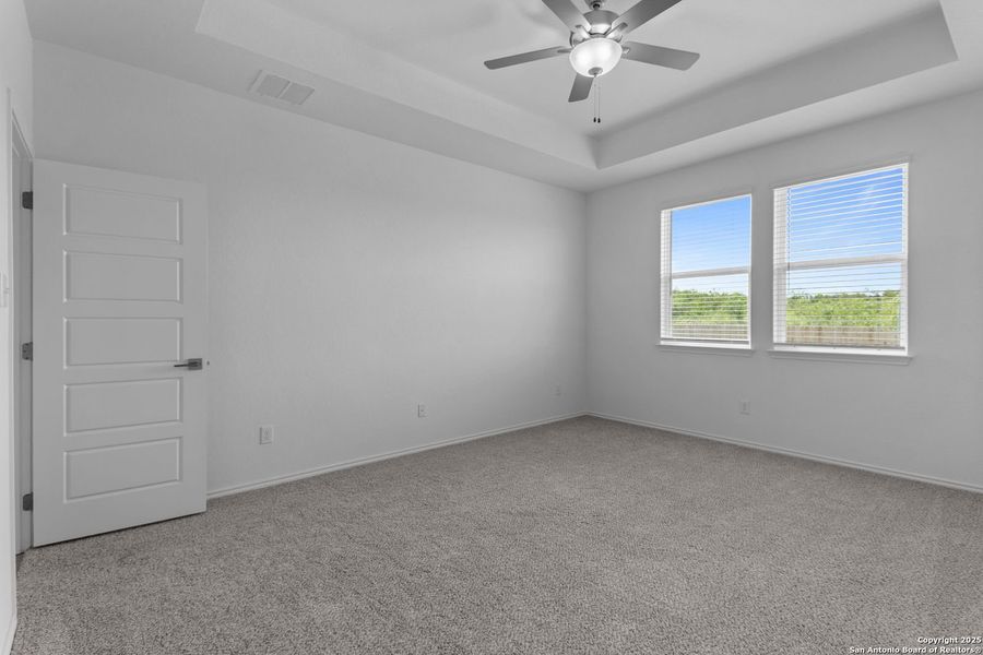 Spacious, unfurnished interior of a new home in Horizon Pointe, Converse (Image 109).
