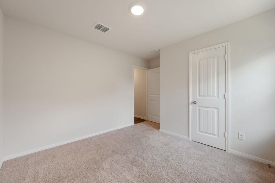 Spacious, unfurnished interior of a new home in Carillon, Manor (Image 17). Spacious, unfurnished interior of a new home in Carillon, Manor (Image 17).